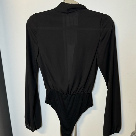 Solid chiffon surplice bodysuit - Picture 2 of 4
